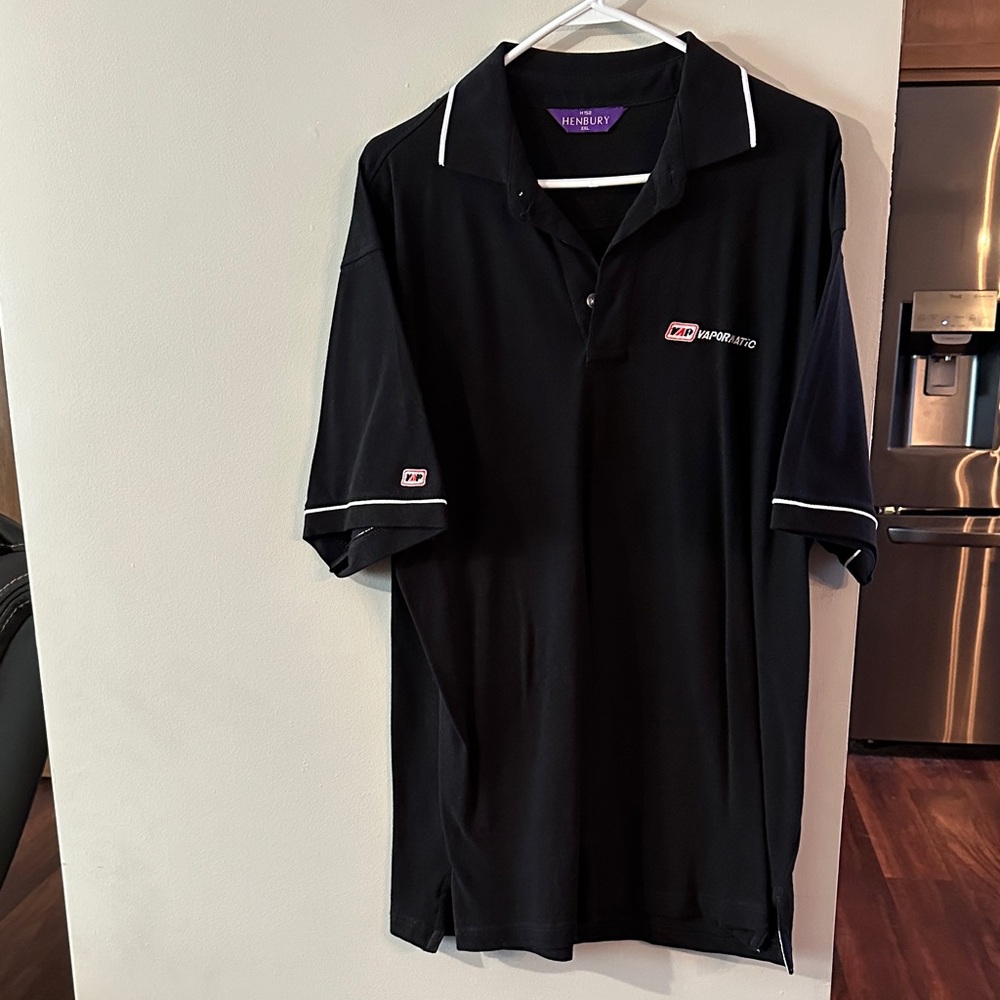 Vapormatic logo short sleeve polo, like new,